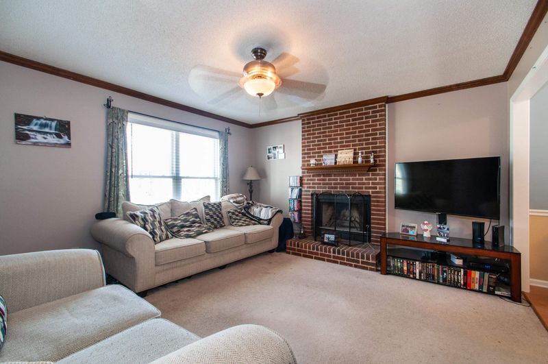 3605 Castlegate Dr, Raleigh, NC 27616