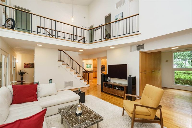3606 Swann St, Raleigh, NC 27612