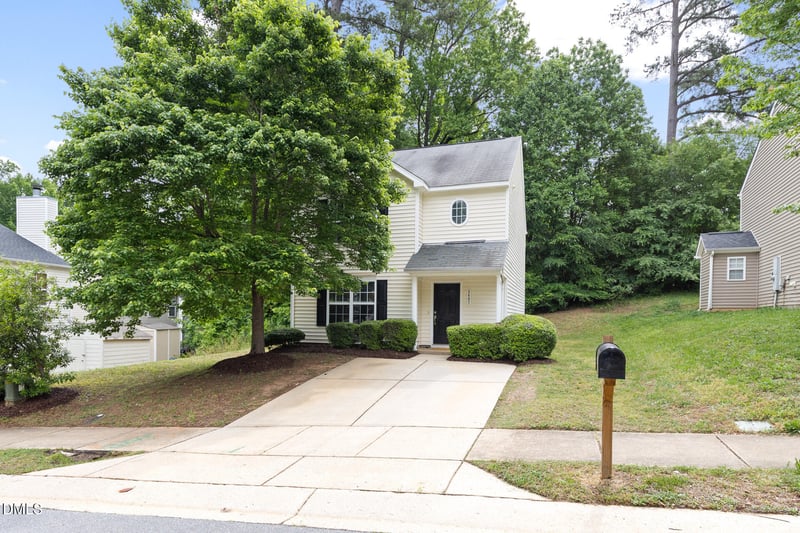 3607 Cyrus St, Raleigh, NC 27610