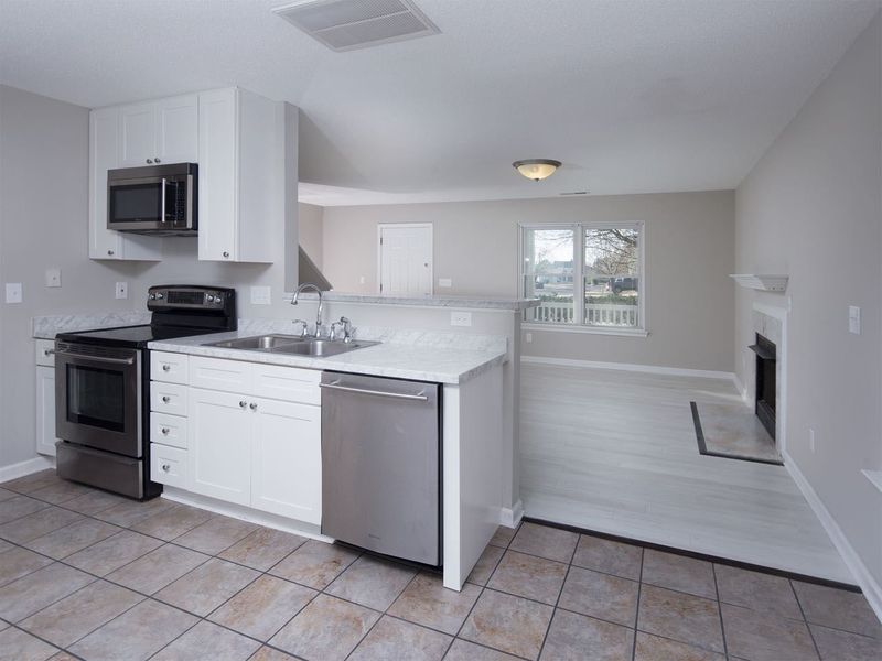 3607 Thornwood Dr, Durham, NC 27703