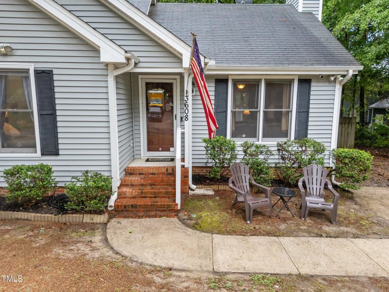 3608 Meadow Creek Ln, Raleigh, NC 27616