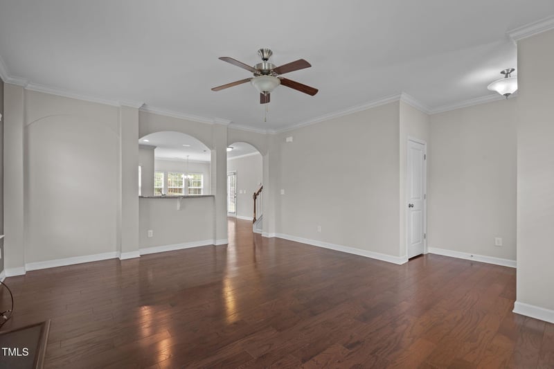3609 Neuse Estates Dr, Raleigh, NC 27604