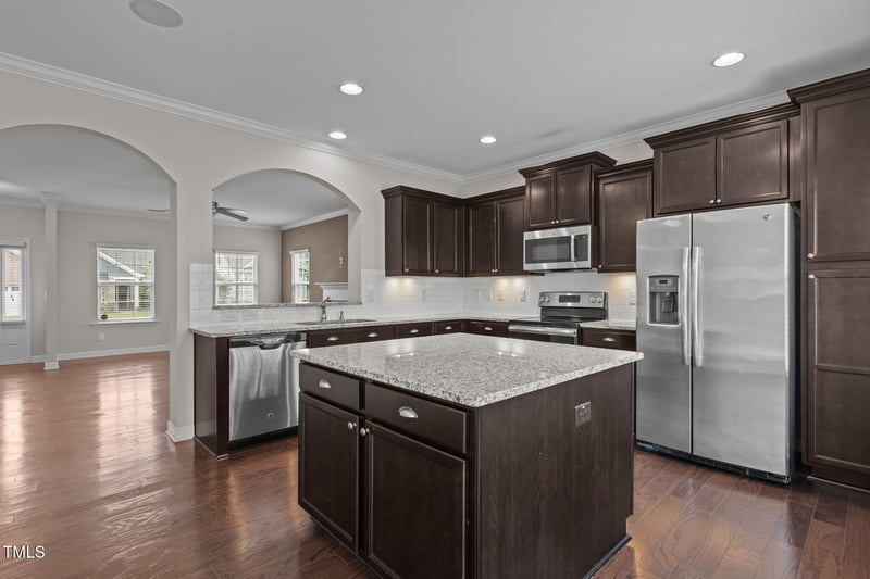 3609 Neuse Estates Dr, Raleigh, NC 27604