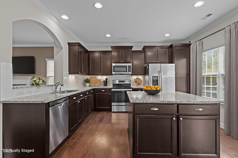 3609 Neuse Estates Dr, Raleigh, NC 27604