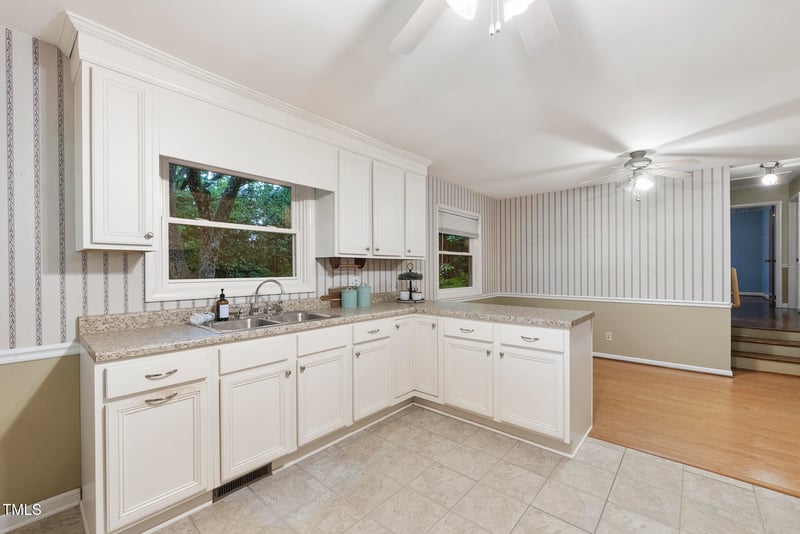 3609 Oates Dr, Raleigh, NC 27604