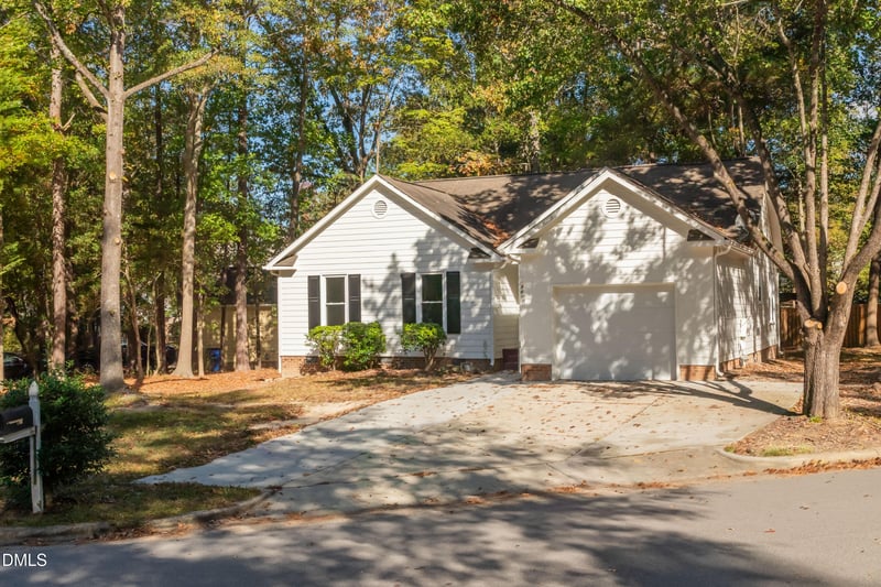 3609 Singleleaf Ln, Raleigh, NC 27616