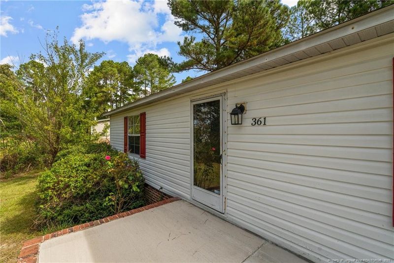 361 Nicole Dr, Sanford, NC 27332