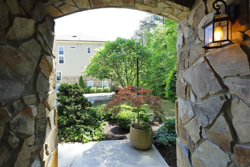 3610 Winifred Way, Raleigh, NC 27609