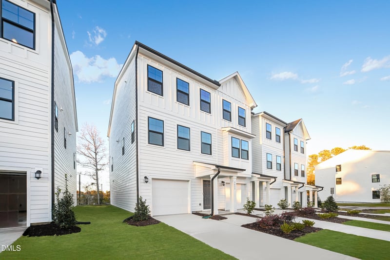 3611 Elm Grove Ln, Raleigh, NC 27604