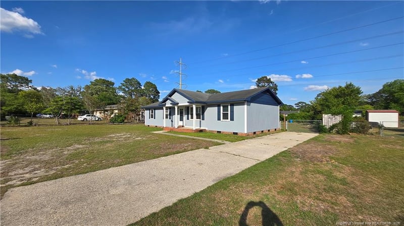 3611 Kenny Dr, Hope Mills, NC 28348