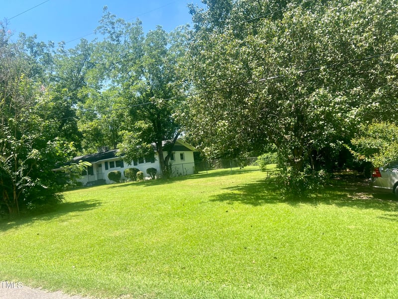 3611 Oates Dr, Raleigh, NC 27604