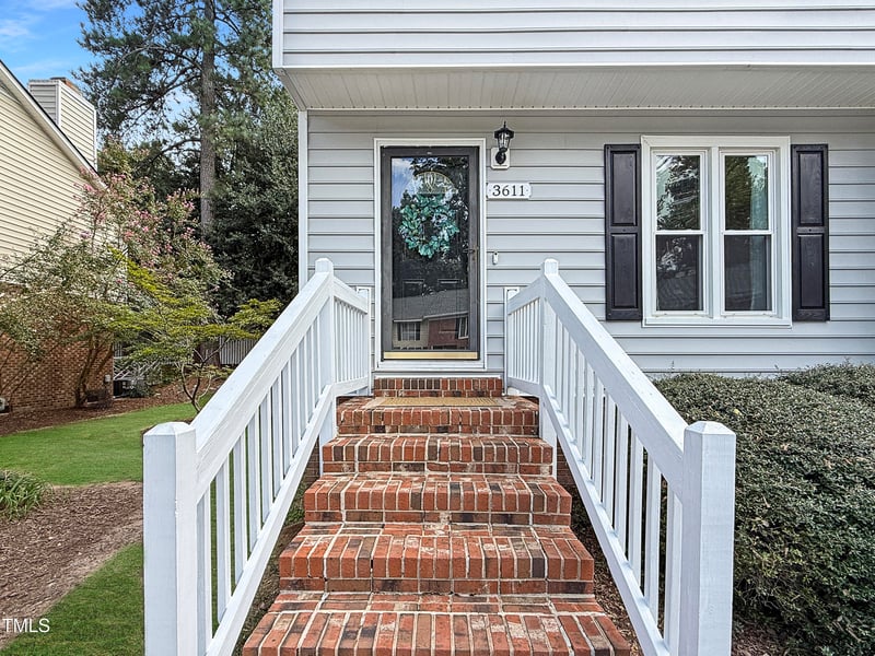 3611 Plumbridge Ct, Raleigh, NC 27613