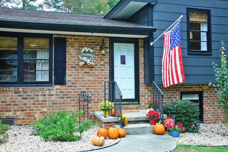 3612 Arrowwood Dr, Raleigh, NC 27604