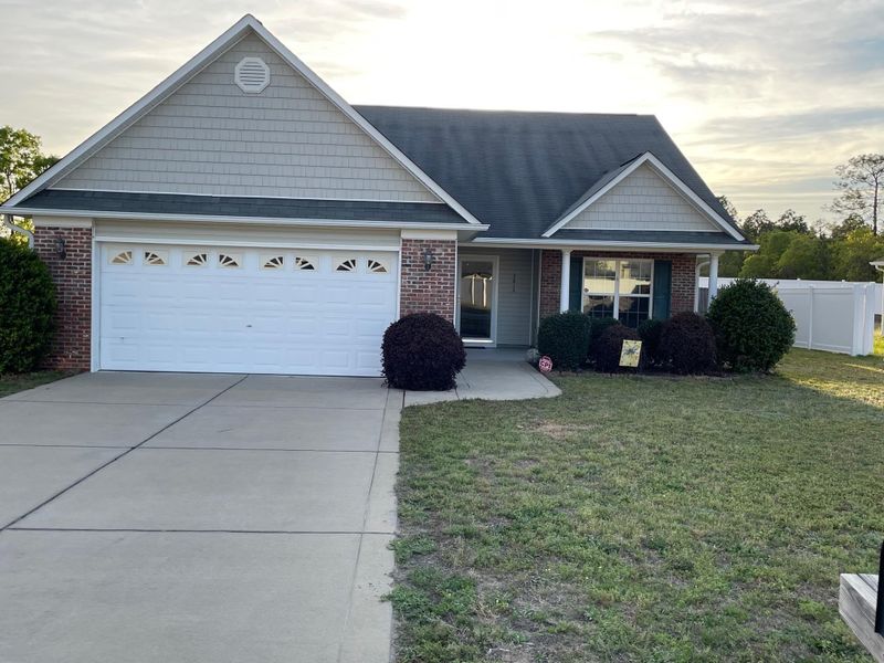3612 Crosswinds Dr, Hope Mills, NC 28348
