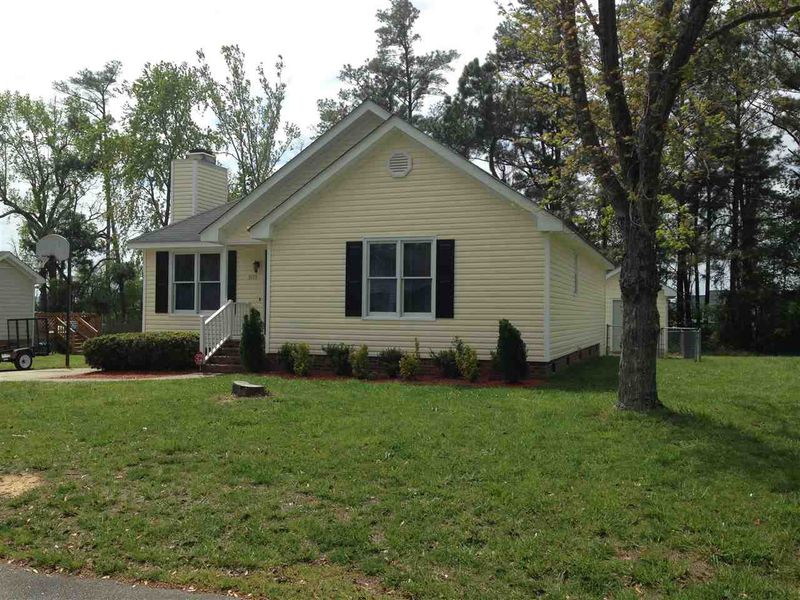 3613 Charment Ct, Raleigh, NC 27616