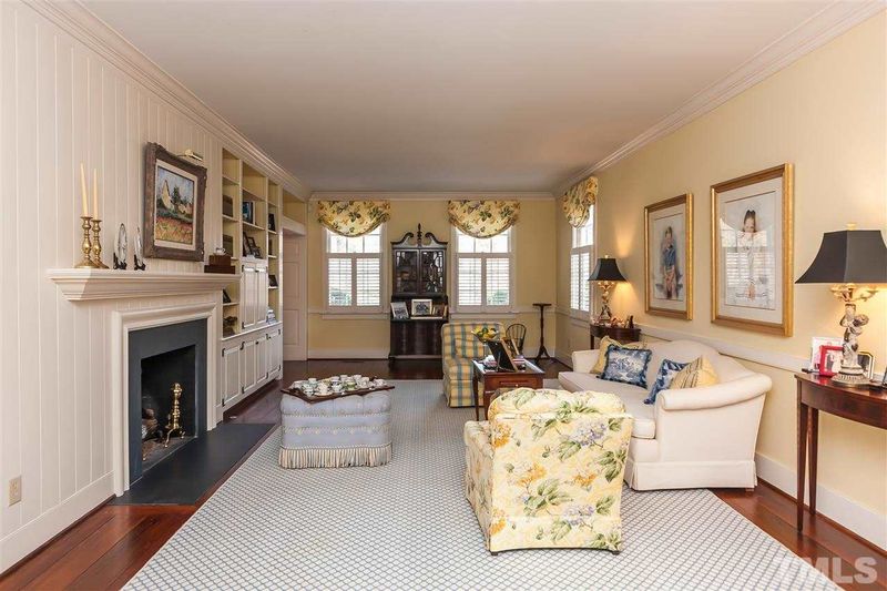 3613 Williamsborough Ct, Raleigh, NC 27609