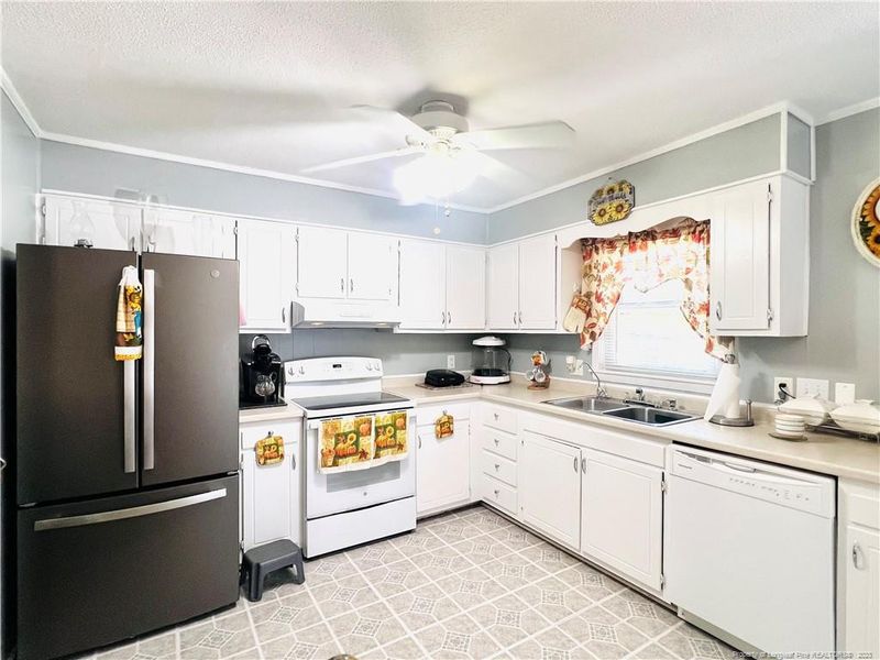 3614 Concord Ct, Hope Mills, NC 28348