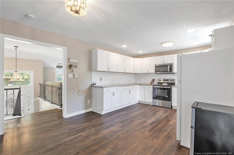 3614 Lakeshore Dr, Hope Mills, NC 28348