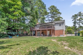 3614 Lakeshore Dr, Hope Mills, NC 28348