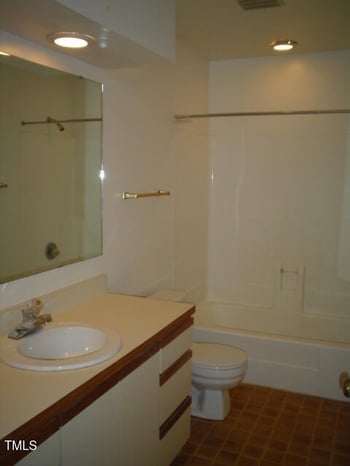 3614 Plumbridge Ct, Raleigh, NC 27613