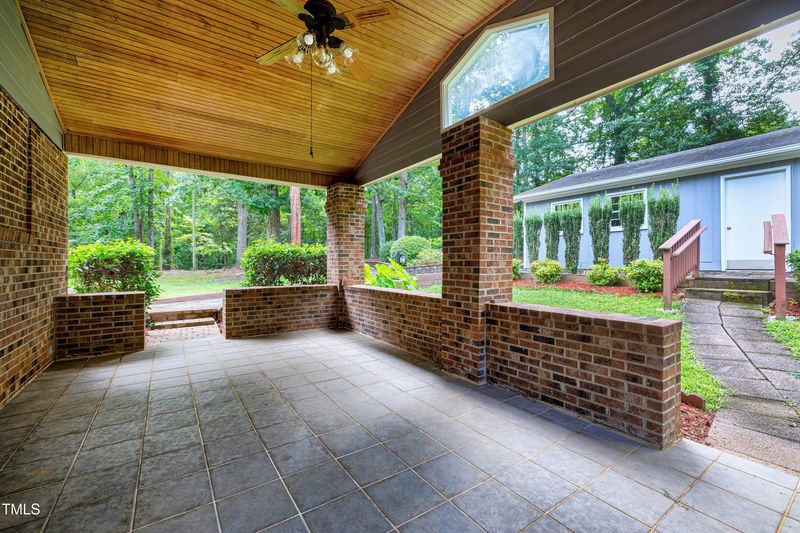 3615 Ameshia Dr, Hillsborough, NC 27278
