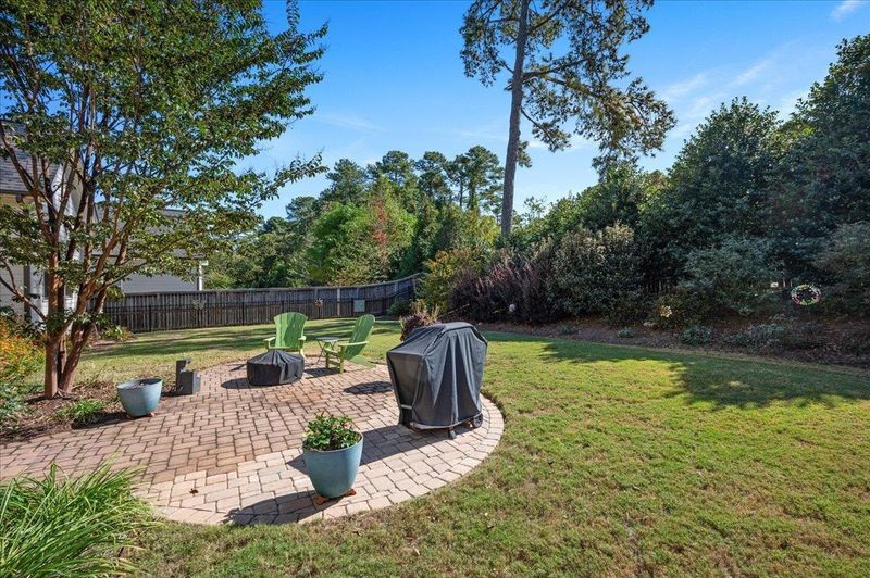 3615 Blueberry Dr, Raleigh, NC 27612