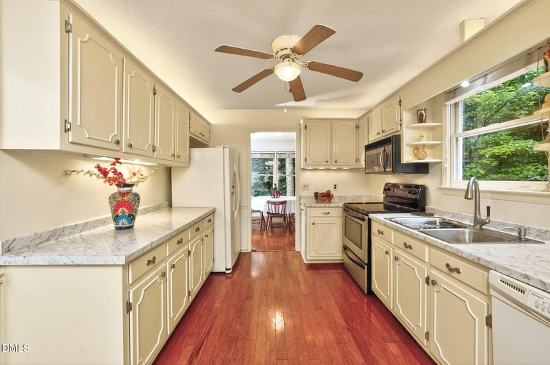 3616 Blue Ridge Rd, Raleigh, NC 27612