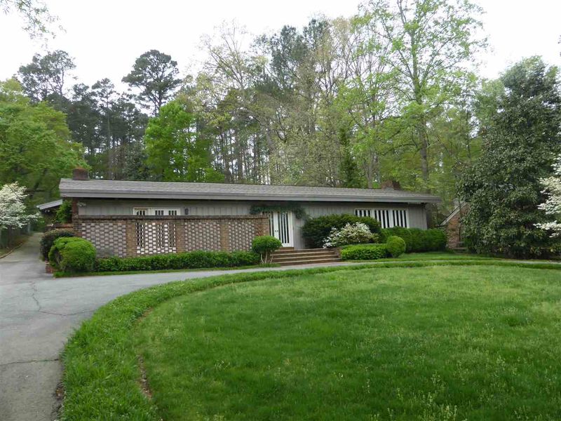 3617 Alamance Dr, Raleigh, NC 27609