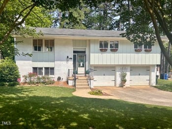 3620 Arrowwood Dr, Raleigh, NC 27604