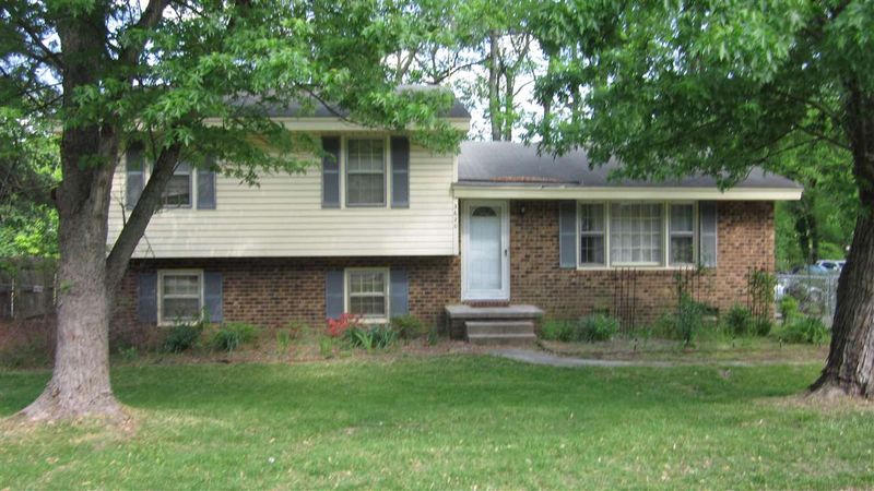 3620 Brentwood Rd, Raleigh, NC 27604