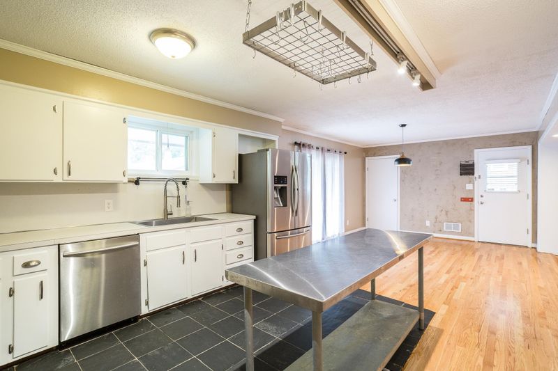 3620 Marsh Creek Rd, Raleigh, NC 27604