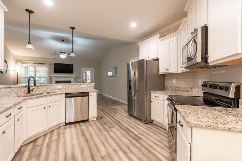3620 Willowtree Ln, Clayton, NC 27520