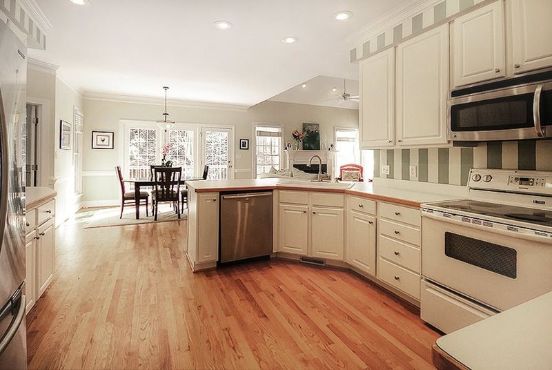 3621 Bridgeton Park Dr, Raleigh, NC 27612