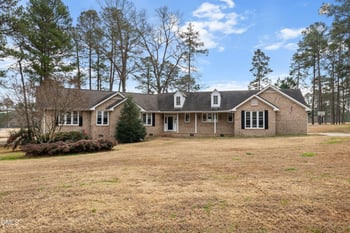 3621 Pine Hollow Dr, Clayton, NC 27520