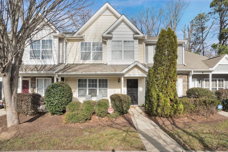3623 Bison Hill Ln, Raleigh, NC 27604