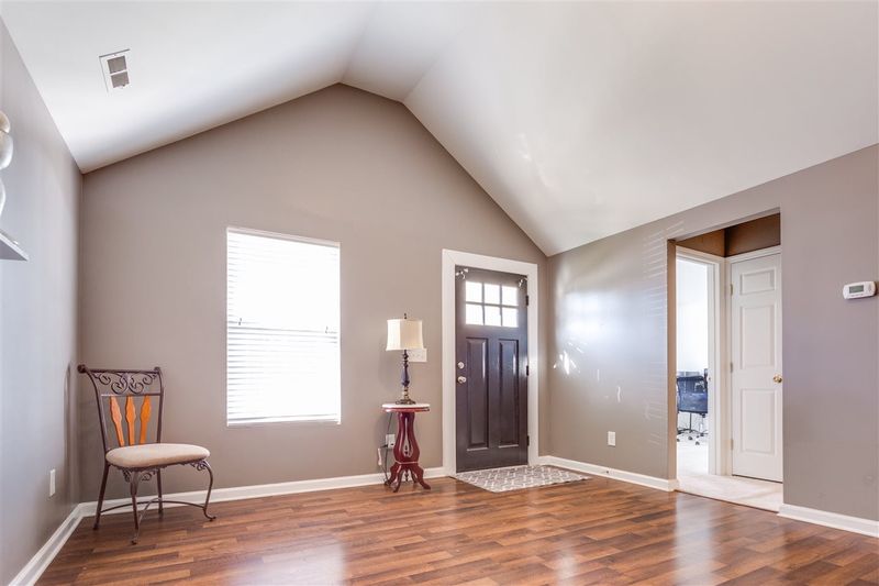3623 Cyrus St, Raleigh, NC 27610