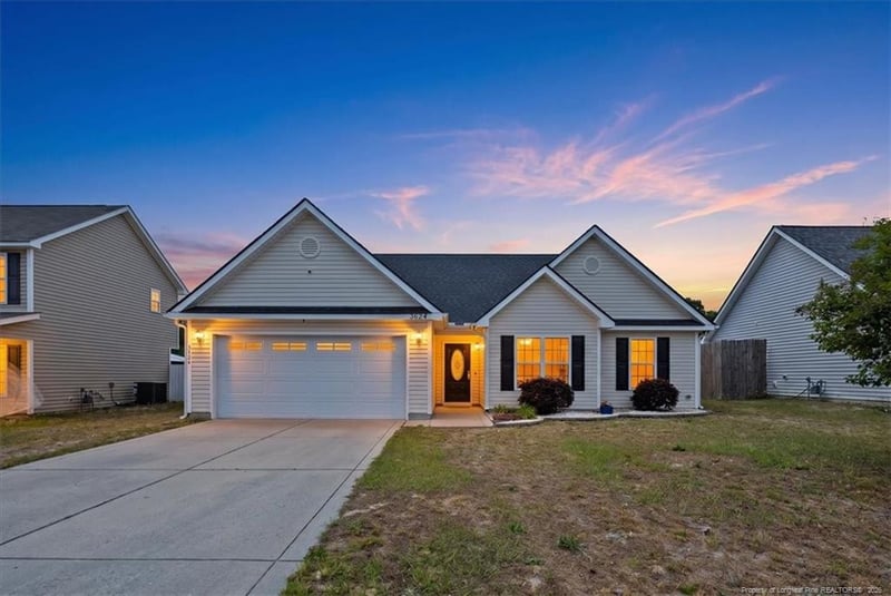 3624 Crosswinds Dr, Hope Mills, NC 28348