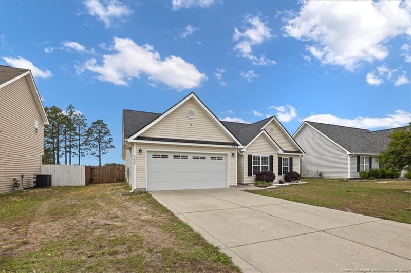 3624 Crosswinds Dr, Hope Mills, NC 28348