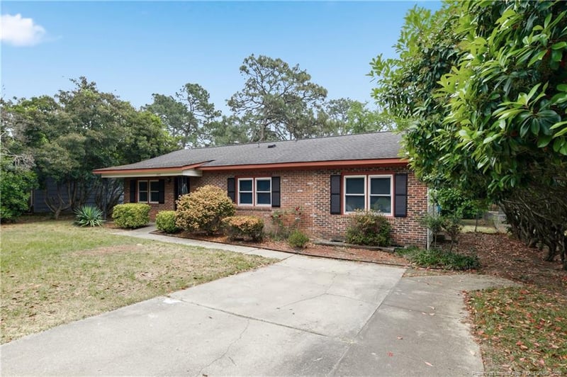 3625 Metric Dr, Hope Mills, NC 28348