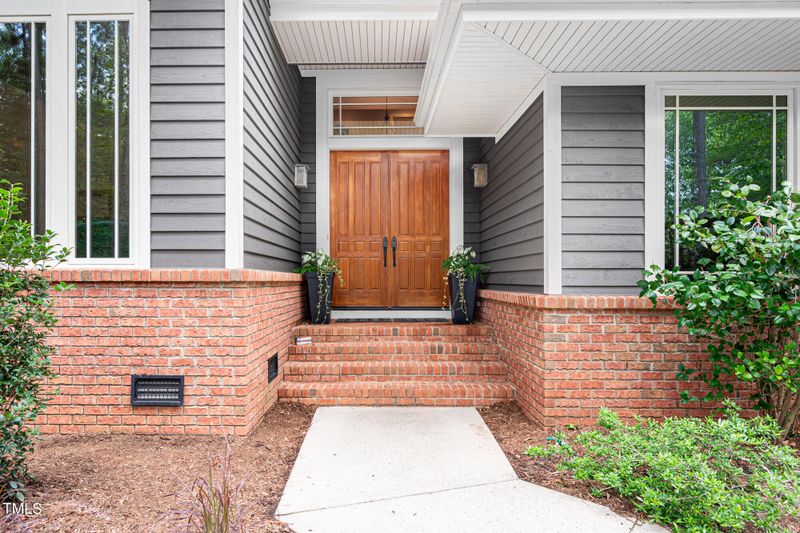 3625 Stonegate Dr, Chapel Hill, NC 27516