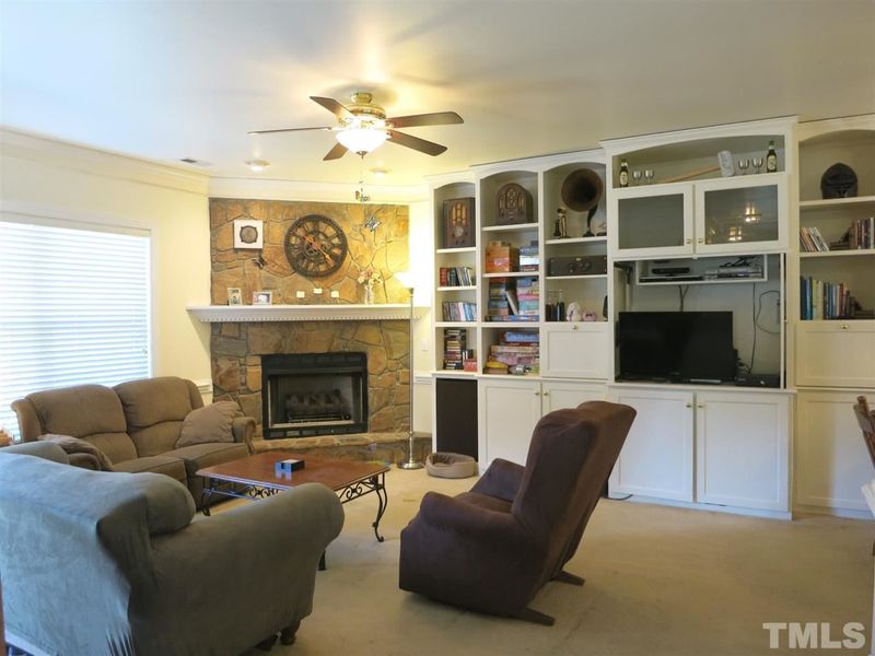3626 Laurel Hills Rd, Raleigh, NC 27612