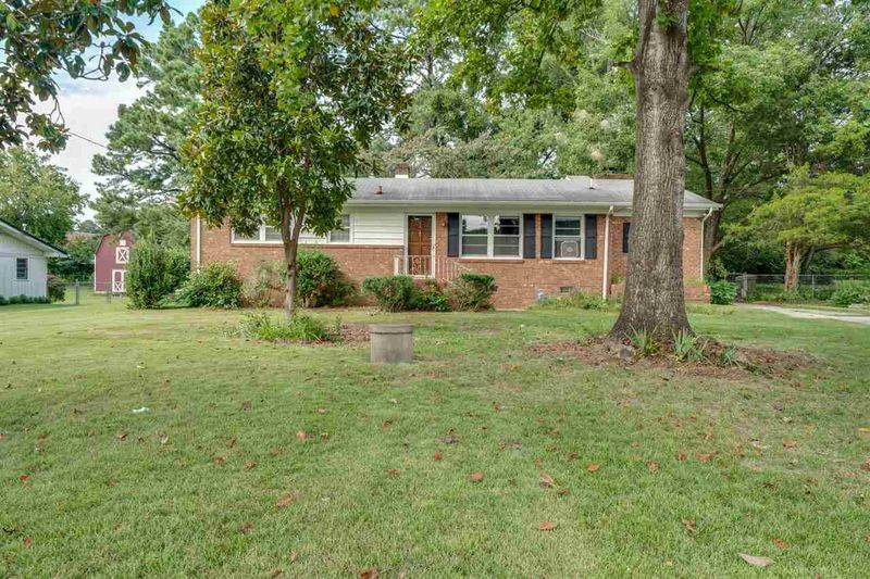 3627 Colewood Dr, Raleigh, NC 27604