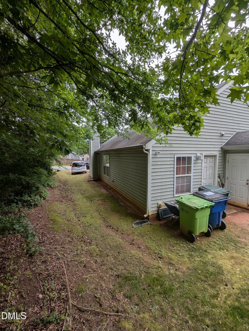 3627 Cyrus St, Raleigh, NC 27610
