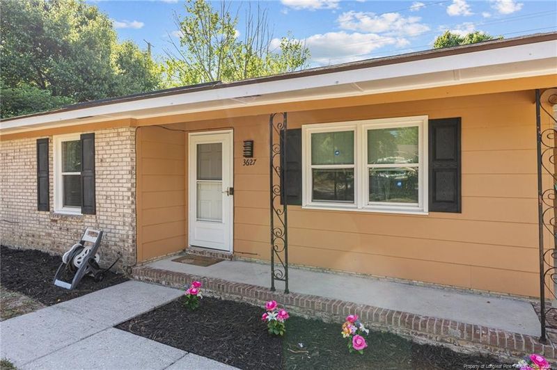 3627 Kenny Dr, Hope Mills, NC 28348