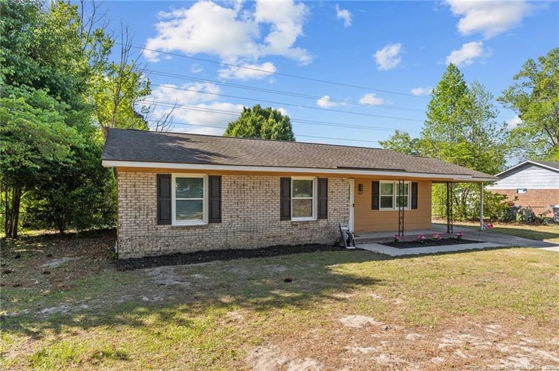 3627 Kenny Dr, Hope Mills, NC 28348