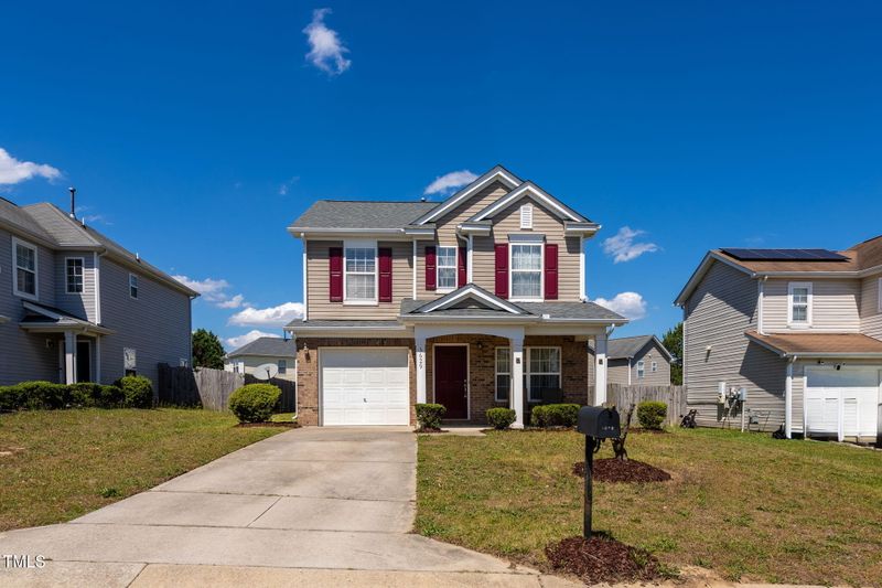 3629 Brittlebank Dr, Raleigh, NC 27610