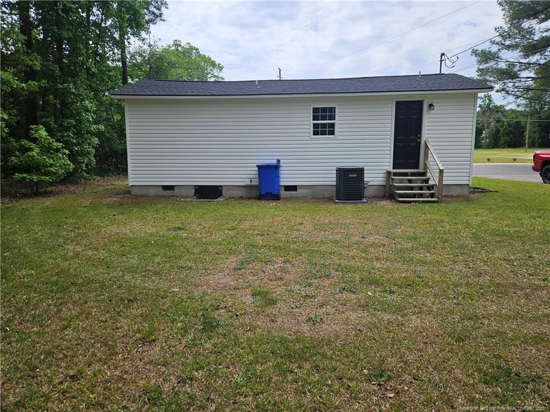 363 Neville St, Fayetteville, NC 28301