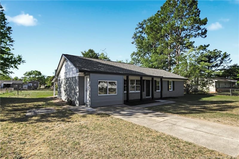 3631 Kenny Dr, Hope Mills, NC 28348
