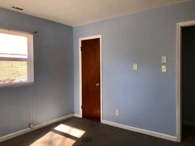 3633 Four Seasons Dr, Durham, NC 27707