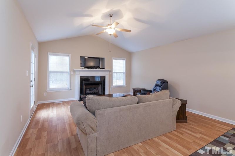 3634 E Cotton Gin Dr, Clayton, NC 27527